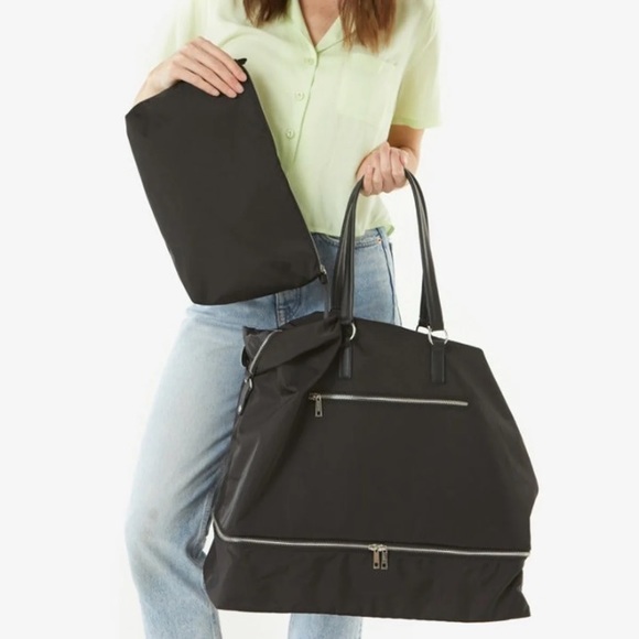 Real Simple Style Overnight Bag - Picture 1 of 7